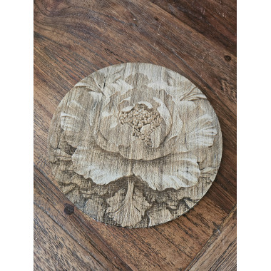 Bougie pivoine rose parfumée et son plateau en bois gravé