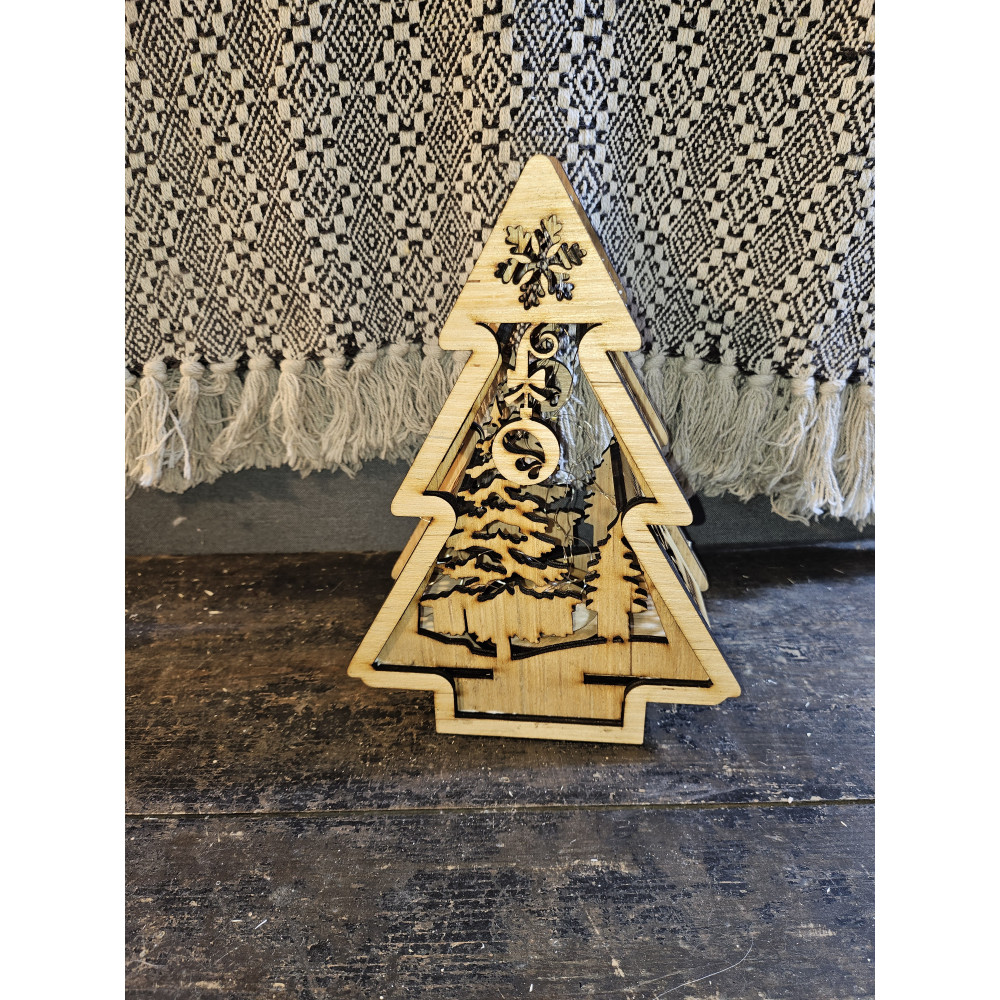 Sapin 3D en bois illuminé